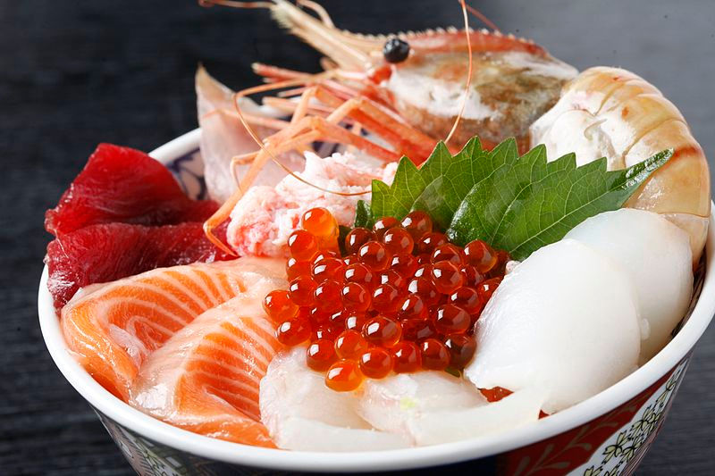 海鮮丼のカロリーと栄養素と筋トレ｜バルクアップ・ダイエットでの筋肉との関係
