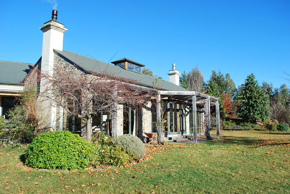 Eliza House Sitter