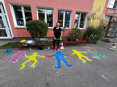 Bunte Figuren für unsere Freundschaftsbank