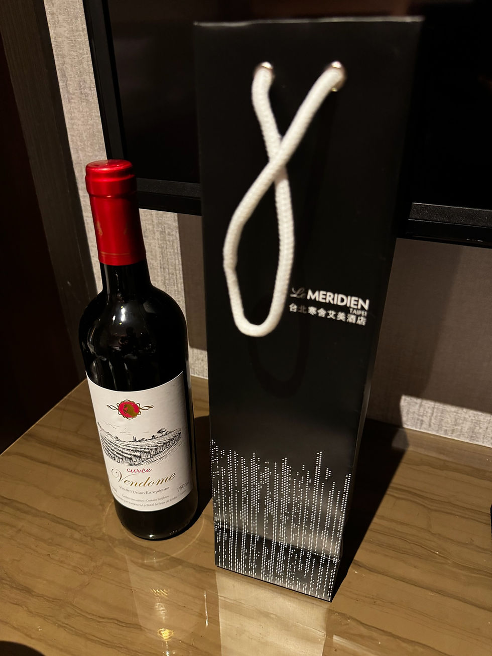 プレゼントのワイン。口当たり飲みやすく美味しくいただきました♪