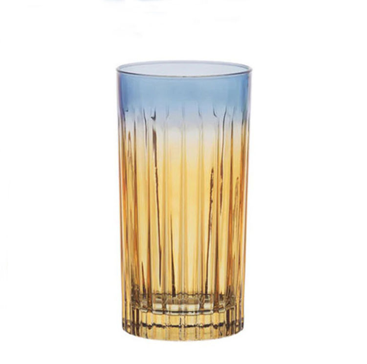 Миниатюра: Mejora con el juego de copas de cristal Creart Domina. Hecho a mano con un impresionante efecto ombre. ¡Compra hoy!