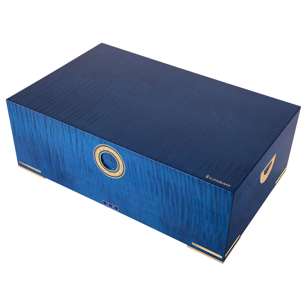 Miniature : The world’s most expensive humidor box, crafted with solid gold, 108 sapphires, and lapis lazuli