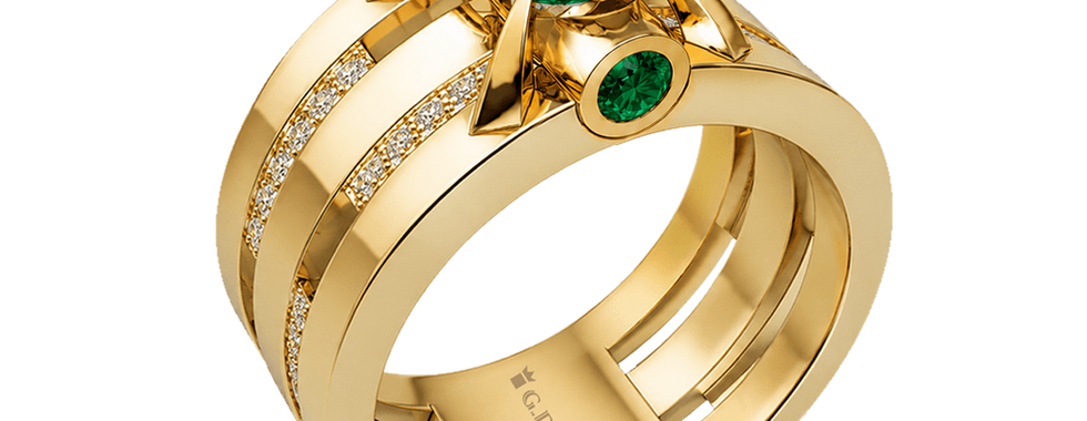 Emerald engagement ring in yellow gold, gold rings for women with diamonds