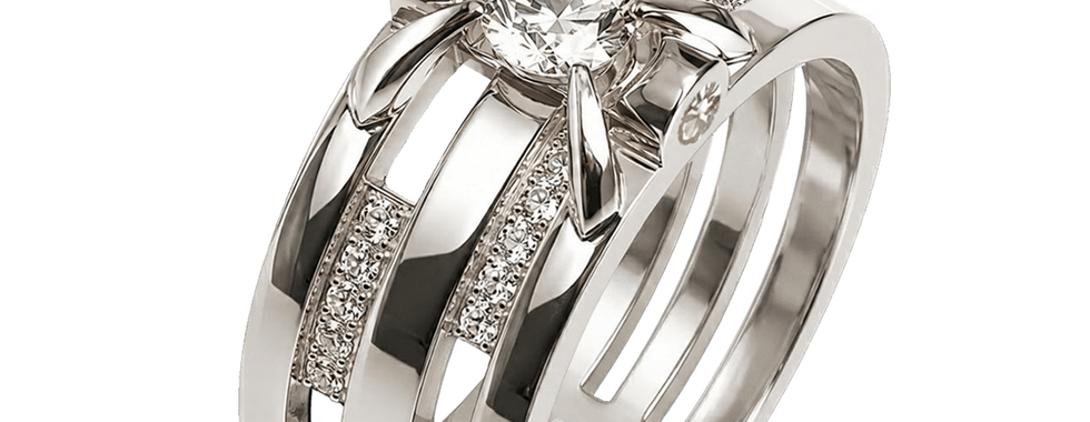 Diamond engagement ring in white gold, luxury bridal ring with central diamond