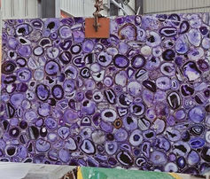 Create a striking visual ambiance with Duramica Glassonyx Pink/Purple Agate Panels, which infuse your space with a lively blend of colors. These backlit natural stone panels are ideal for modern design, providing a touch of elegance and sophistication. Enhance your interiors with the chic aesthetic of GlassOnyx Agate Pink panels, showcasing pink agate on glass for stunning, lightweight backlit creations. Deutsch:
Rosa- und lila Agat-Paneele verleihen Ihrem Raum eine lebendige Mischung aus Farben und schaffen einen auffälligen visuellen Eindruck. Diese hinterleuchteten Natursteinpaneele sind perfekt für modernes Interior Design und verleihen Ihrem Raum einen Hauch von Eleganz und Raffinesse. Erhöhen Sie Ihre Innenräume mit dem eleganten Aussehen von Duramica Glassonyx Agat Rosa Paneelen, die rosa Agat auf Glas für wunderschöne, leichte hinterleuchtete Designs präsentieren.

Español:
Los paneles de ágata rosa y morada infunden a tu espacio una vibrante mezcla de colores, creando un impacto visual impresionante. Estos paneles de piedra natural retroiluminados son perfectos para el diseño de interiores modernos, añadiendo un toque de elegancia y sofisticación. Eleva tus interiores con la apariencia sofisticada de los paneles de ágata rosa Duramica Glassonyx, con ágata rosa sobre vidrio para hermosos diseños retroiluminados y ligeros.

Français:
Les panneaux en agate rose et violette insufflent à votre espace un mélange vibrant de couleurs, créant un impact visuel frappant. Ces panneaux en pierre naturelle rétroéclairés sont parfaits pour le design d’intérieur moderne, ajoutant une touche d’élégance et de sophistication. Sublimez vos intérieurs avec l’apparence sophistiquée des panneaux en agate rose Duramica Glassonyx, présentant de l’agate rose sur verre pour des designs rétroéclairés magnifiques et légers.

Italiano:
I pannelli in agata rosa e viola infondono al tuo spazio una miscela vibrante di colori, creando un impatto visivo sorprendente. Questi pannelli in pietra naturale retroilluminati sono perfetti per il design d’interni moderno, aggiungendo un tocco di eleganza e raffinatezza. Eleva i tuoi interni con l’aspetto sofisticato dei pannelli in agata rosa Duramica Glassonyx, con agata rosa su vetro per splendidi design retroilluminati e leggeri.

العربية:
تضفي ألواح الأباتيت الوردي والبنفسجي على مساحتك مزيجًا حيويًا من الألوان، مما يخلق تأثيرًا بصريًا لافتًا. تعتبر هذه الألواح من الحجر الطبيعي المضيء مثالية لتصميم الديكور الداخلي العصري، حيث تضيف لمسة من الأناقة والتطور. ارتقِ بتصاميمك الداخلية مع الشكل المتطور لألواح الأباتيت الوردي Duramica Glassonyx، التي تحتوي على الأباتيت الوردي على الزجاج لتصاميم خفيفة وجميلة مضاءة من الخلف.

Русский:
Розовые и фиолетовые агатовые панели придают вашему пространству яркое сочетание цветов, создавая впечатляющий визуальный эффект. Эти панели из природного камня с подсветкой идеально подходят для современного дизайна интерьеров, добавляя изысканность и элегантность. Поднимите ваш интерьер с помощью утонченного вида розовых панелей из агата Duramica Glassonyx, с розовым агатом на стекле для красивых и легких подсвеченных дизайнов.