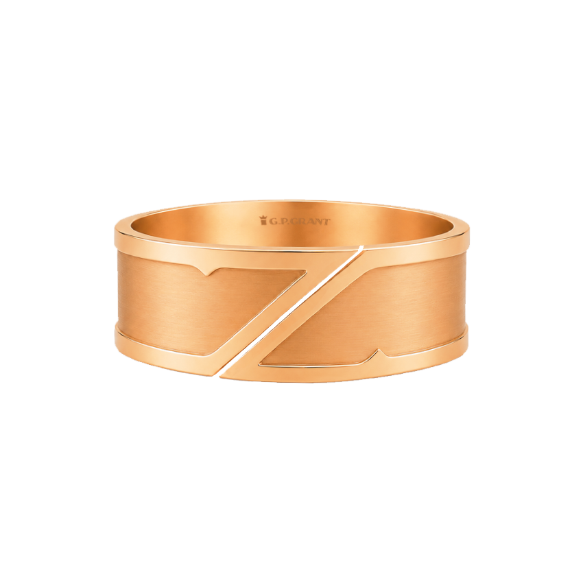ring in 18K rose gold with satin finish and polished Z motif. Anello in oro