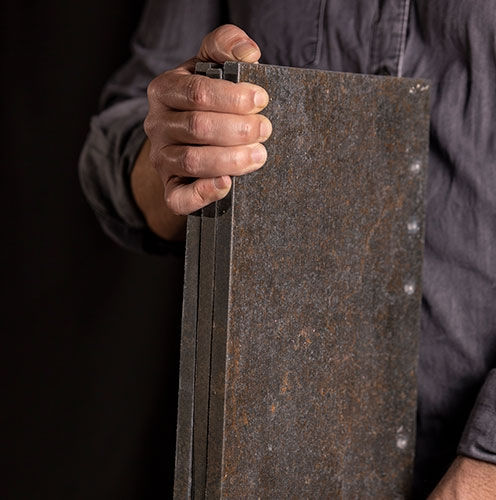 Фасадная клинкерная плитка с однородной текстурой
Клинкерная плитка отличается равномерной и гладкой текстурой, что обеспечивает однородную отделку фасада при монтаже. Идеальный выбор для тех, кто ищет современное фасадное решение с эстетически цельным внешним видом.