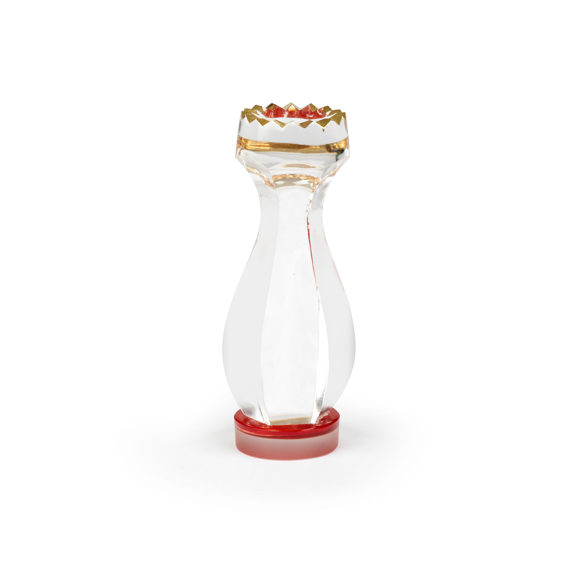 Each chess piece is crafted from exclusive crystal, hand-cut to perfection for a unique and luxurious set.