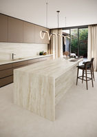 English
Travertino Ivory SG is an ultra-thin, large-format ceramic tile collection that replicates the timeless elegance of classic beige travertine. These porcelain tiles, made of sintered stone, offer a soft natural texture ideal for modern and traditional interiors and facade cladding. The subtle beige tones and stone panel aesthetics provide architectural depth and refined warmth.
Keywords: ultra-thin, large-format, ceramic tiles, porcelain tiles, sintered stone, travertine effect, beige travertine, stone panels, interior, facade, cladding
⸻
Deutsch
Travertino Ivory SG ist eine ultradünne, großformatige Kollektion von Keramikfliesen mit klassischer beige Travertinoptik. Diese Feinsteinzeugplatten aus gesintertem Stein sind ideal für Innenräume und Fassadenverkleidungen in modernem oder traditionellem Stil. Die warmen Beigetöne und die natürliche Steinstruktur verleihen dem Raum architektonische Tiefe.
Schlüsselwörter: ultradünn, großformatig, Keramikfliesen, Feinsteinzeug, gesinterter Stein, Travertinoptik, beige Travertin, Steinpaneele, Innenraum, Fassade, Verkleidung
⸻
Español
Travertino Ivory SG es una colección de baldosas cerámicas ultrafinas y de gran formato con un efecto travertino beige clásico. Fabricadas en piedra sinterizada, estas losas porcelánicas son ideales para interiores modernos y fachadas, aportando elegancia atemporal y calidez natural.
Palabras clave: ultrafino, gran formato, baldosas cerámicas, gres porcelánico, piedra sinterizada, efecto travertino, travertino beige, paneles de piedra, interior, fachada, revestimiento
⸻
Français
Travertino Ivory SG est une collection de carreaux céramiques ultra-fins et grand format avec un effet travertin beige classique. En grès cérame de pierre frittée, elle convient parfaitement aux intérieurs et aux façades, apportant profondeur architecturale et élégance naturelle.
Mots-clés : ultra-fin, grand format, carreaux céramiques, grès cérame, pierre frittée, effet travertin, travertin beige, panneaux en pierre, intérieur, façade, revêtement
⸻
Italiano
Travertino Ivory SG è una collezione di piastrelle ceramiche ultra-sottili e di grande formato con effetto travertino beige classico. Realizzate in pietra sinterizzata, queste lastre in gres porcellanato sono ideali per interni eleganti e rivestimenti di facciate.
Parole chiave: ultra-sottile, grande formato, piastrelle ceramiche, gres porcellanato, pietra sinterizzata, effetto travertino, travertino beige, pannelli in pietra, interni, facciata, rivestimento
⸻
Русский
Travertino Ivory SG — это ультратонкий крупноформатный керамогранит с декором под классический бежевый травертин. Плитка из спечённого камня подходит для интерьеров и фасадов в современном и классическом стиле, придавая пространству теплую архитектурную элегантность.
Ключевые слова: ультратонкий, крупноформатный, керамогранит, керамическая плитка, спечённый камень, травертин, бежевый травертин, панели под камень, интерьер, фасад, облицовка
⸻
العربية
Travertino Ivory SG هو بلاط سيراميك فائق النحافة وكبير الحجم يحاكي مظهر الترافرتين البيج الكلاسيكي. يتم تصنيعه من الحجر المصنّع، ويُعد مثاليًا لتكسية الجدران الداخلية والواجهات، حيث يضفي لمسة من الأناقة والدفء الطبيعي.
الكلمات المفتاحية: فائق النحافة، كبير الحجم، بلاط سيراميك، بلاط بورسلين، حجر مصنع، تأثير الترافرتين، ترافرتين بيج، ألواح حجرية، داخلي، واجهات، تكسية