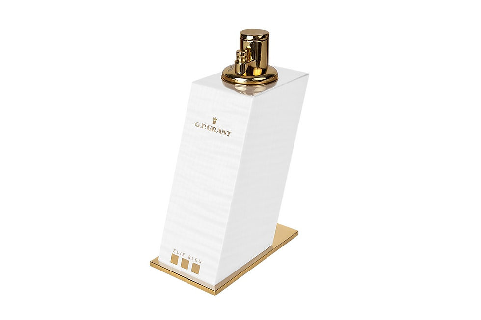 Миниатюра: luxury table cigar lighter with white finish and gold-plated metal