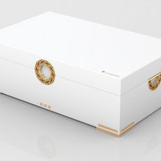 اكتشف الفخامة مع صندوق ترطيب السيجار من G.P.Grant. صناديق ترطيب السيجار الفاخرة تجمع بين الحرفية الألمانية والفرنسية لضمان جودة لا مثيل لها.