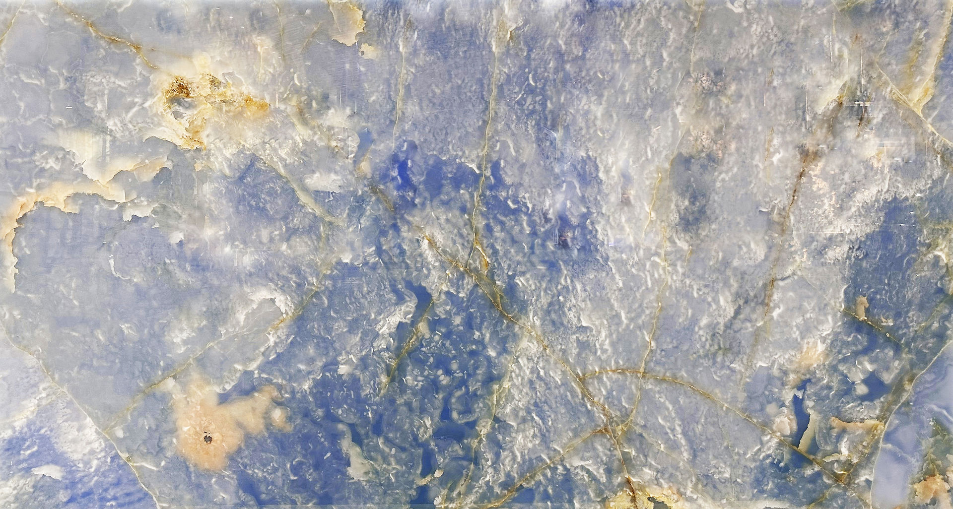 Antofagasta Azul Ónix Azul Argentina de Duramica destaca la belleza del ónix argentino con sus deslumbrantes tonalidades azules y vetas delicadas, perfecto para añadir un toque de sofisticación a espacios exclusivos.