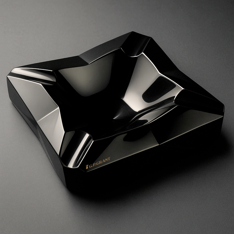 Vanakat OBSIDIAN CIGAR ASHTRAY  volcanic glass . Cendrier en obsidienne. Posacenere in ossidiana. Пепельница