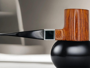 Découvrez les Pipes en bois de bruyère haut de gamme Eduard Z-Cube R, l'expression ultime de l'art contemporain de la pipe. Pipes en bois raffinées.