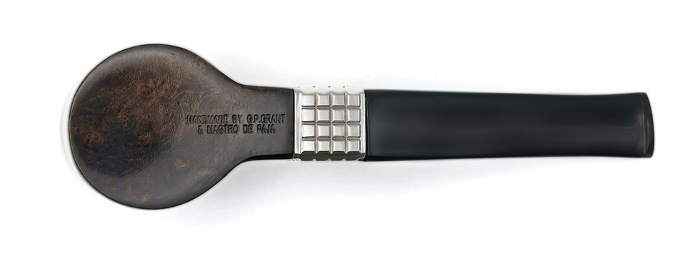 Smoking pipes and tobacco pipes representing best smoking pipes, handmade smoking pipes and luxury pipes shaped by master pipe craftsmanship.