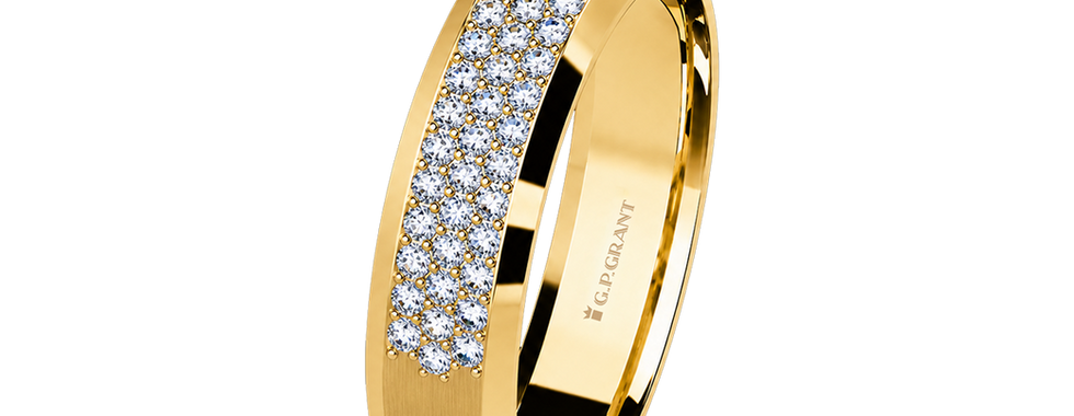 Diamond wedding band in yellow gold with double diamond edge, luxury wedding rings design