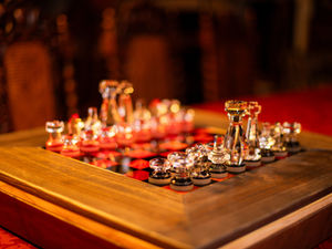 Meet our exceptional Royal Custom Chess Sets made of crystal, wood, velvet, and bronze — a true embodiment of luxury and elegance.