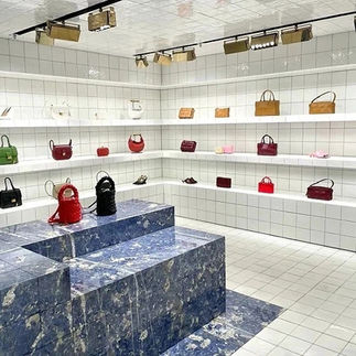 Sodalite Granite Panels combine the striking deep blue tones and white veining of natural sodalite stone with innovative lightweight technology. Available in Duraskin (ceramic-backed) and Duramet (aluminum honeycomb) versions, these panels offer reduced weight without compromising strength, making them ideal for luxurious interior walls and elegant exterior cladding.
