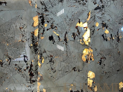 Splendor White is a stunning white granite natural stone that merges the durability of granite with the ethereal glow of translucent granite, transparent granite, and backlit granite effects through its translucent quartz inclusions.