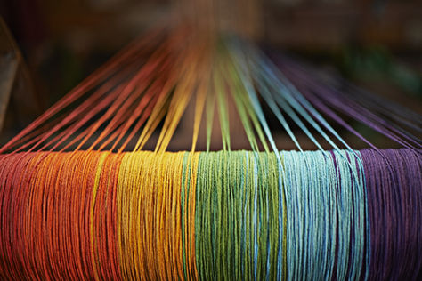 Weaving set of threads