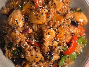 Teriyaki Hähnchen mit gebratenem Reis
Teriyaki Chicken Fried Rice