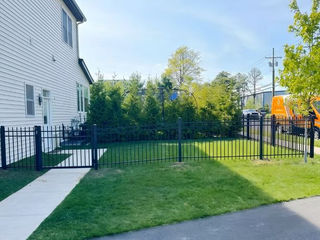 QueFence - Residential Black Aluminum Fence