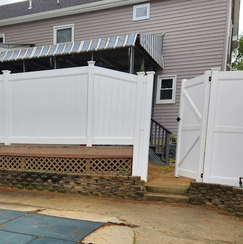 QueFence - Residential Privacy Gate
