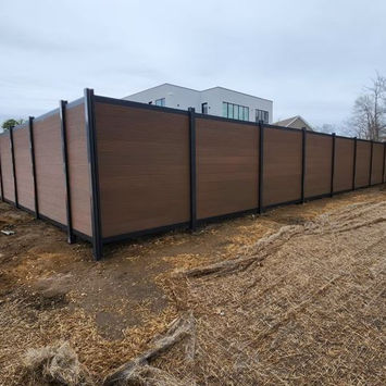 QueFence - Teak Composite Fence