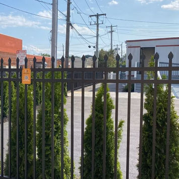 QueFence - Black Aluminum Fence