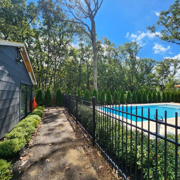 QueFence - Black Aluminum Fence