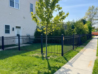 QueFence - Residential Black Aluminum Fence