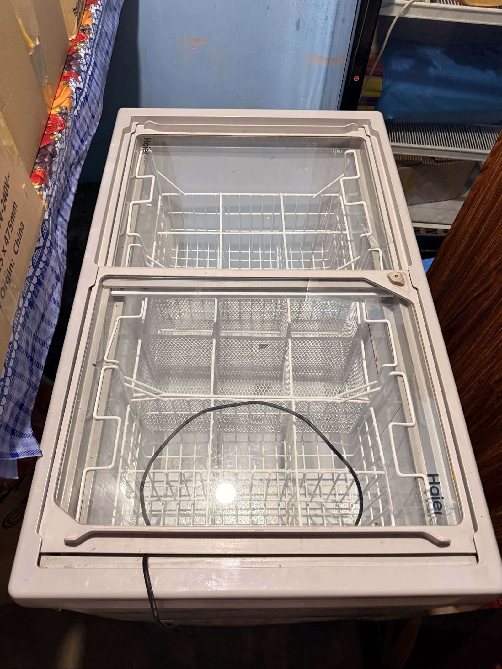 Haier 400L Sliding Glass Top Chest Freezer