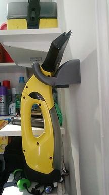 Vacuum holder