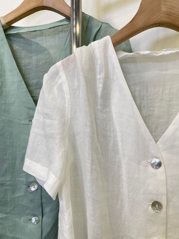 Thumbnail: EMRYS LINEN SHIRT
