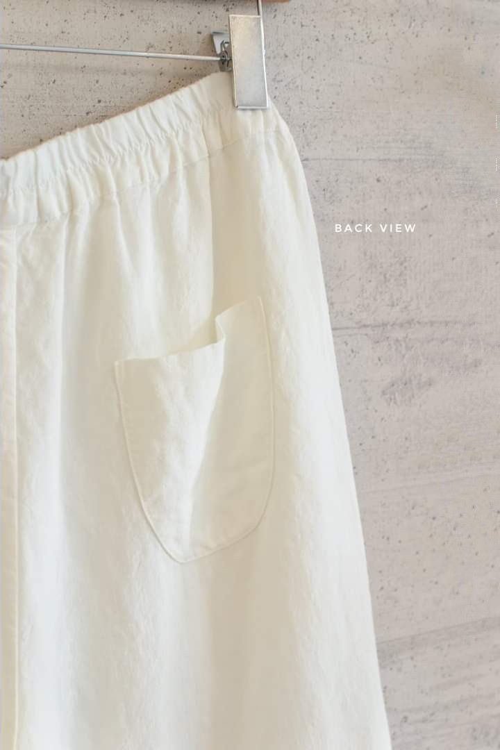 Thumbnail: CHAYA LINEN PANTS