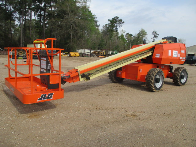 2017	JLG 600S
