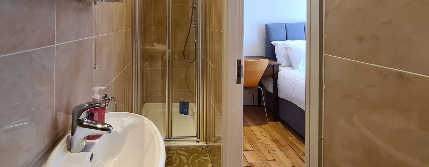 LAD LANE 26B - Bedroom No 2 (2).jpg