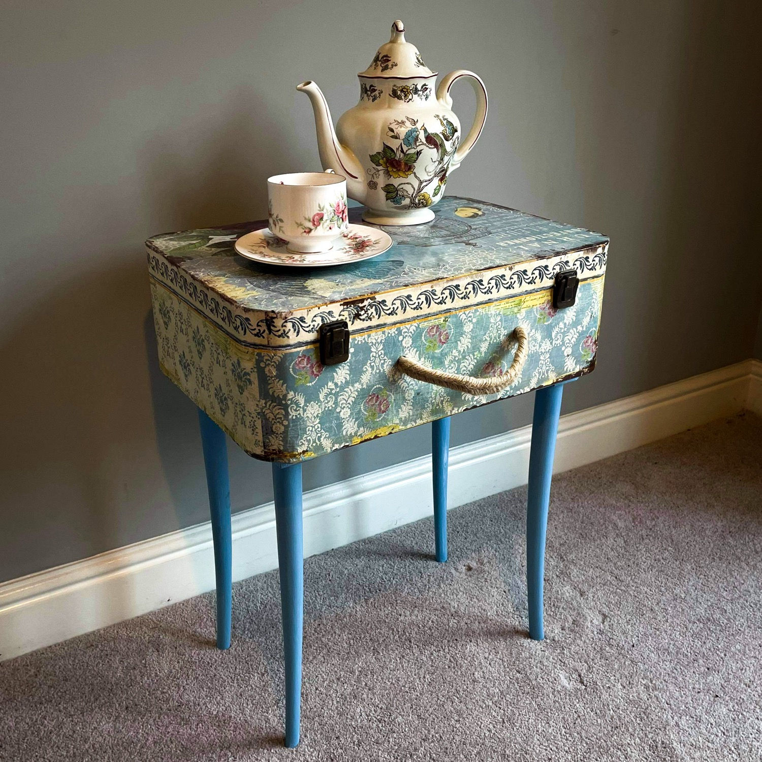 Small Case ‘Side Table’