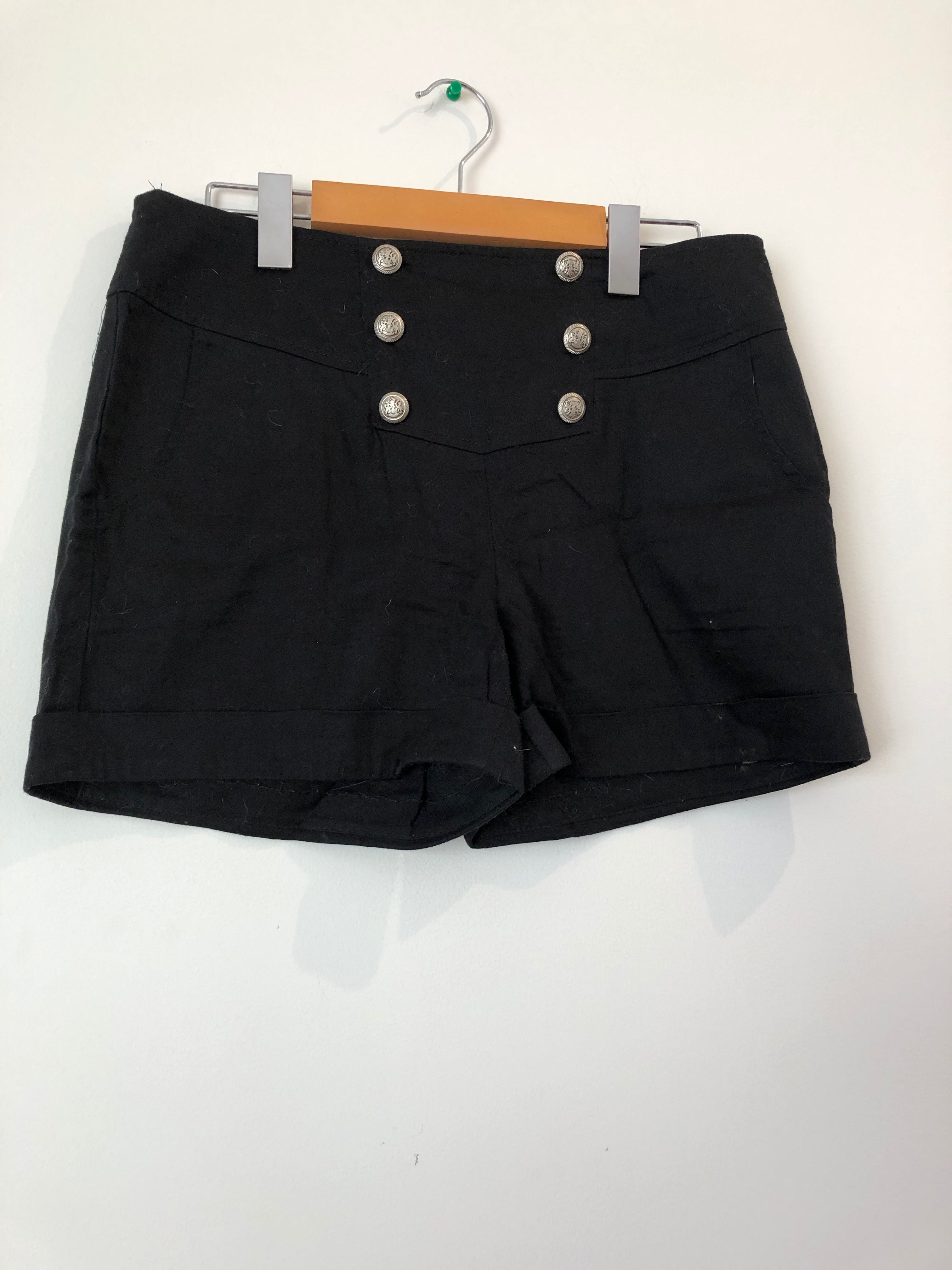 Small, high waisted, short shorts