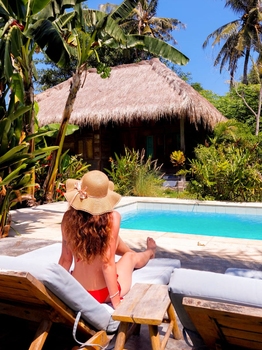 Tropical Oasis Swimming pool
