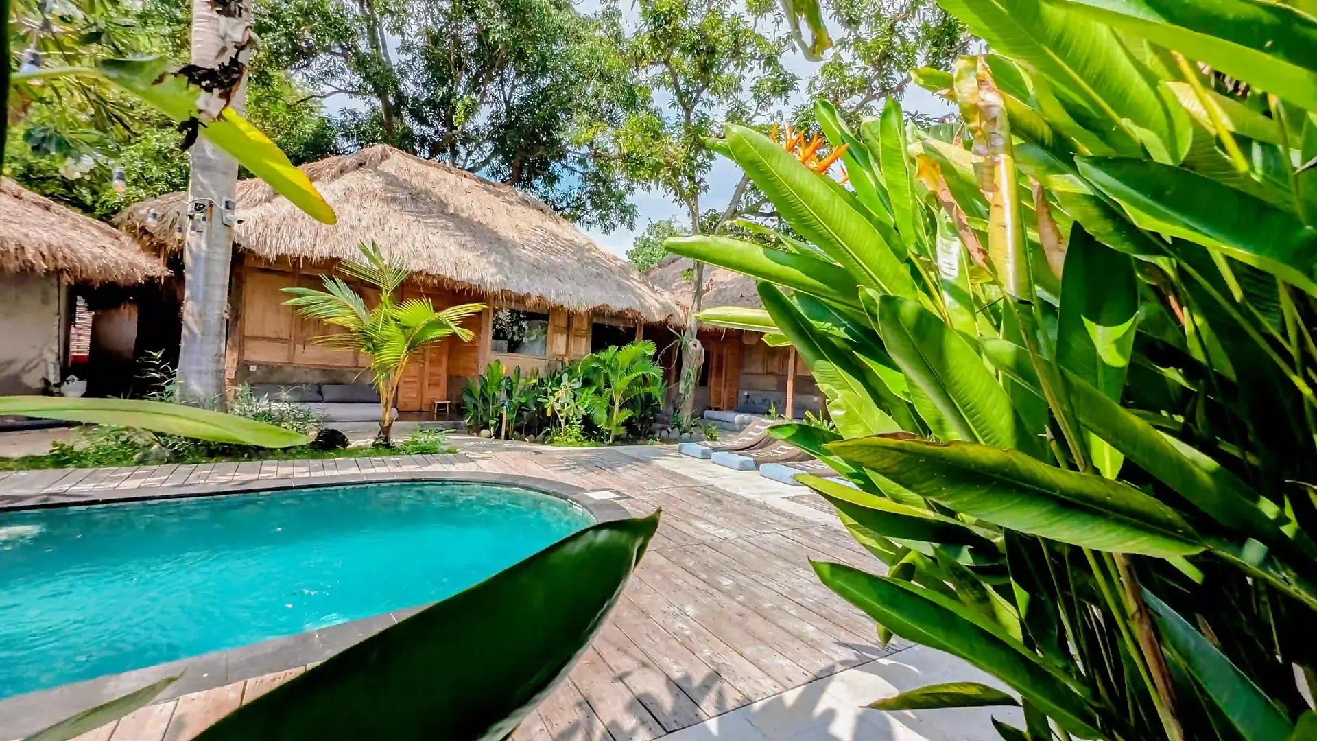 gili air accommodation close to place to watch cinema