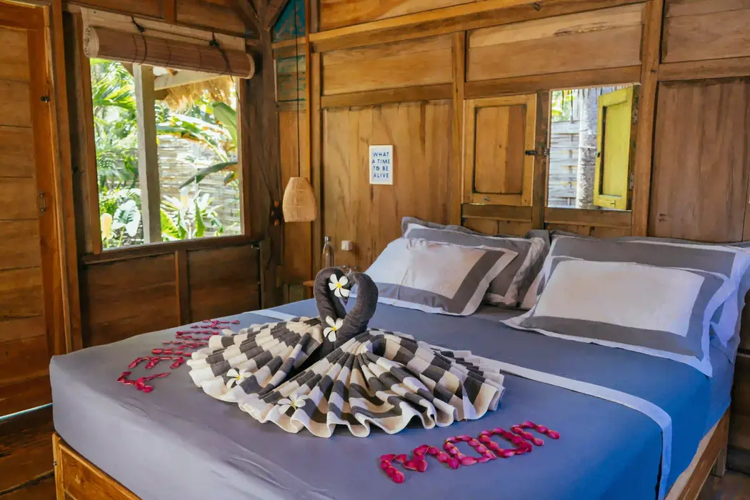 gili air hotels for honeymoon 