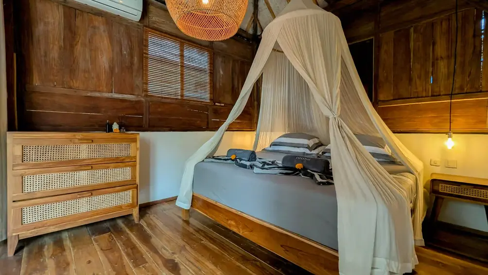 2 bedrooms private pool villa on gili air lombok indonesia, made from teak wood best for family or group holiday