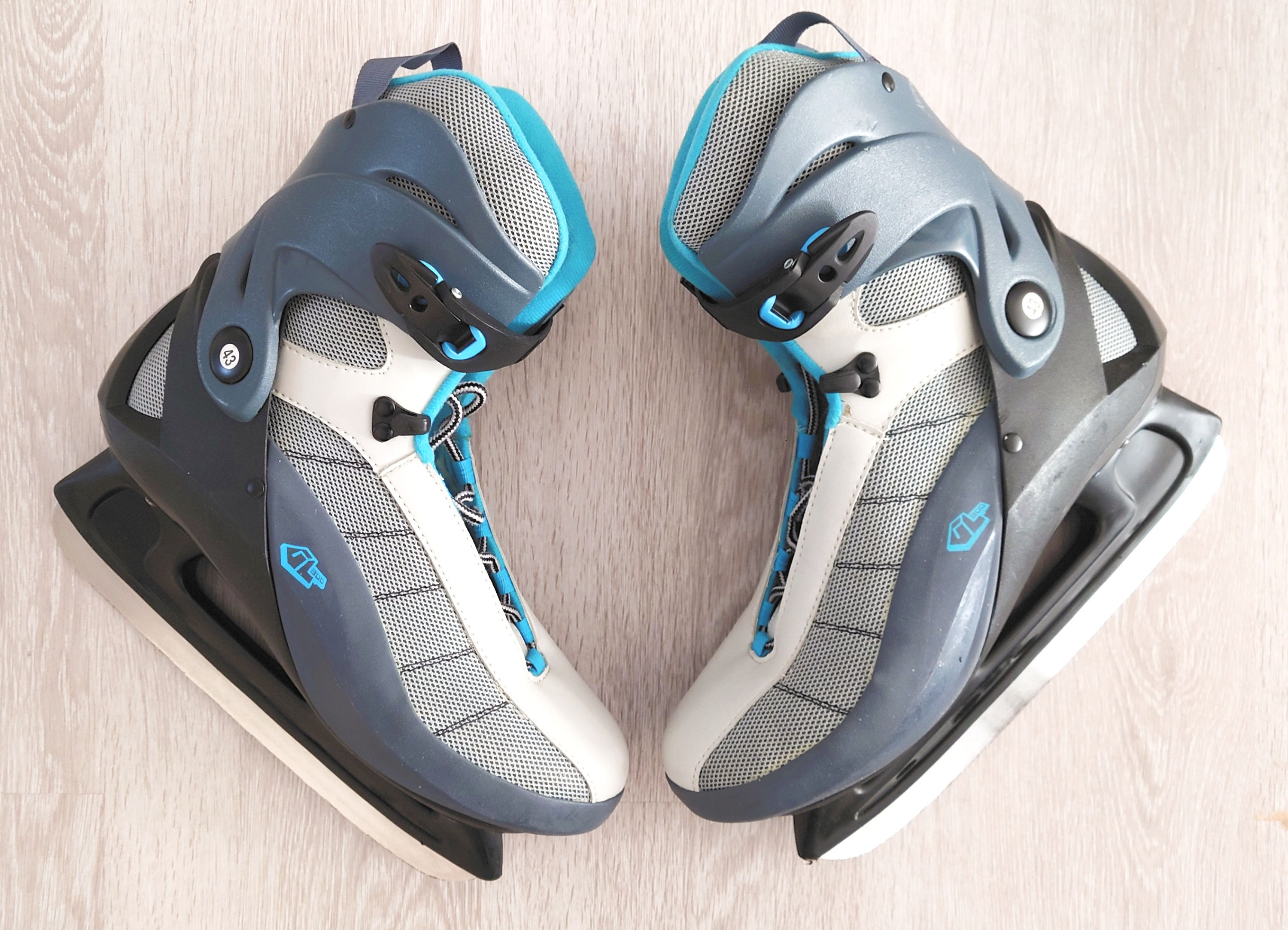 Patins à glace hockey Décathlon GL 300 - T 43 - seconde main en très bon état