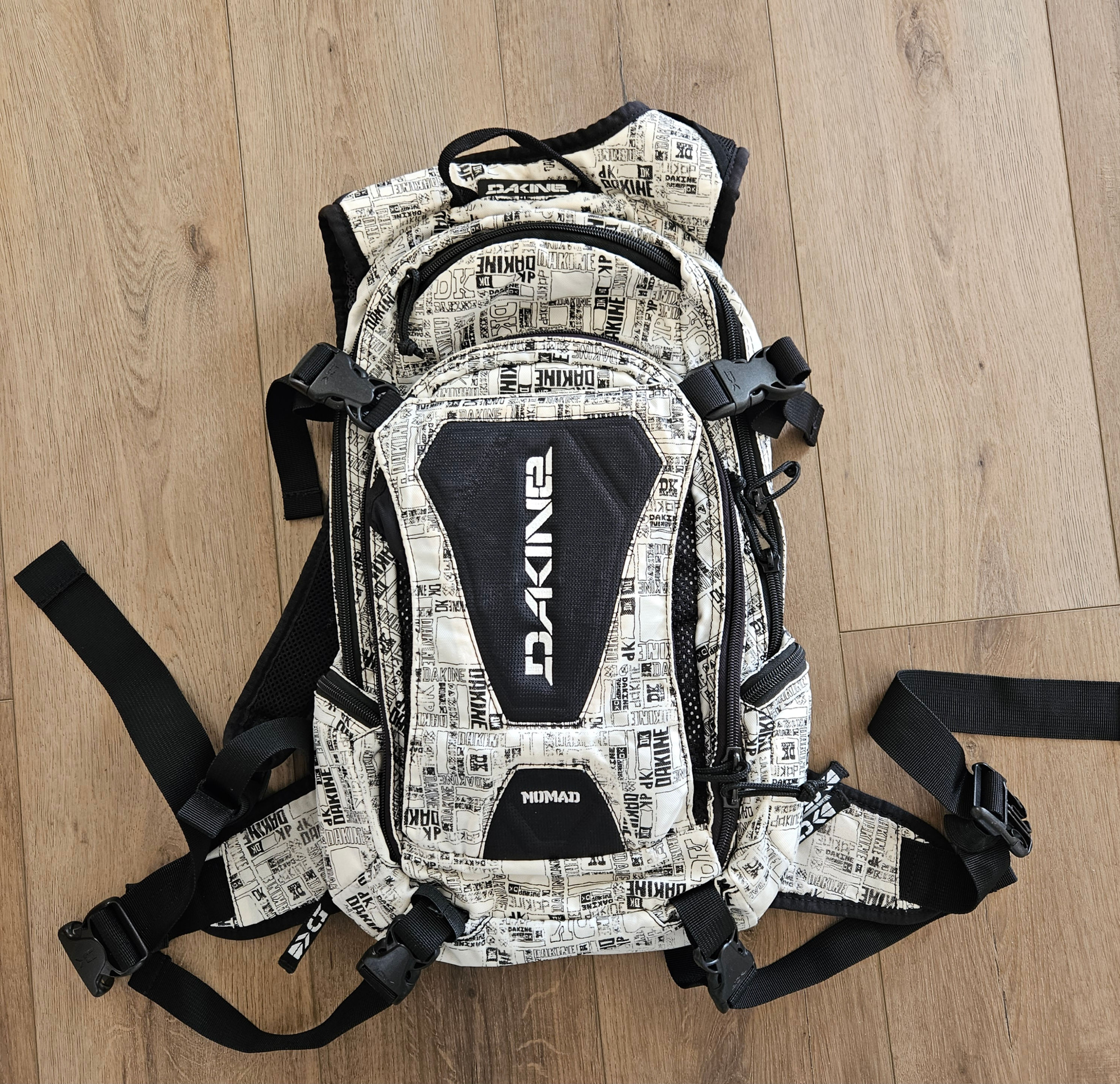 Sac à dos Dakine Nomad 18L VTT / Outdoor - seconde main en bon état