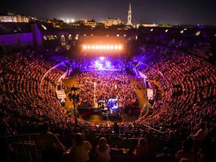 Concerts: Festival de Nimes 2025 , Santana en tète d'affiche