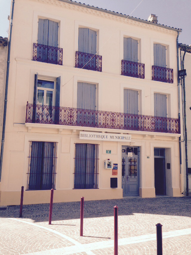 Façade de la bibliothèque