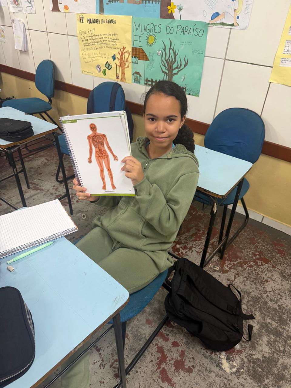 Como o nosso corpo funciona? 🤔🧬 Nossos educandos do 6º ano descobriram isso na prática!
