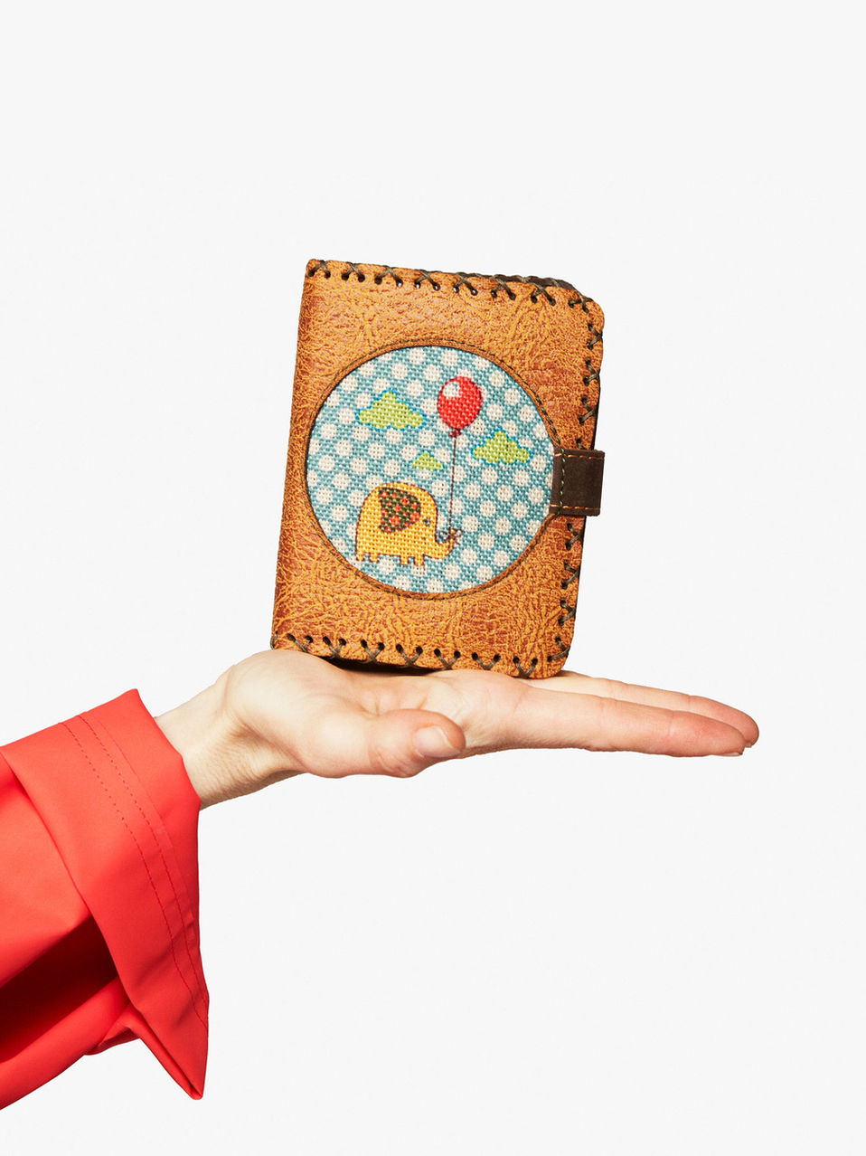 Sasi KEDİ Leather soft touch and unique design wallet collection. Ridge wallet and purse for women. Best for daily use.