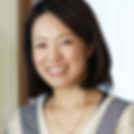 笑顔の女性